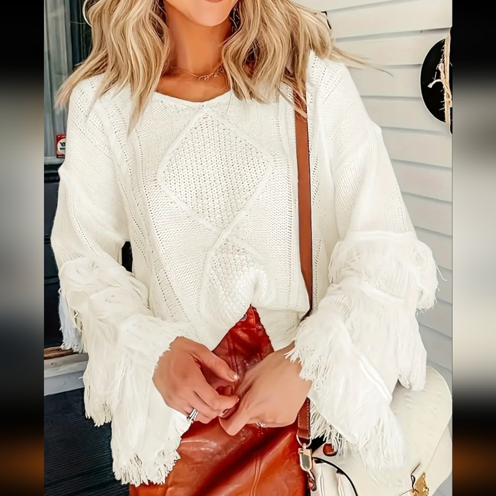 NWOT Women's White Sweater with Fringe